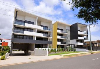 Apartments G60 Gladstone has Balcony rooms