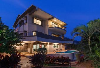 StayVista s Janak Villa - Your private escape with a pool and pool table allows 18 year olds to book a room