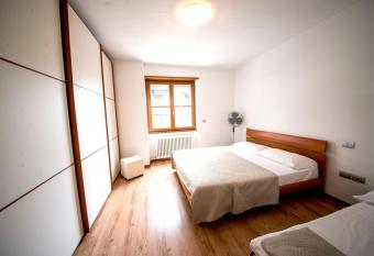 Sweet Spot has Balcony rooms