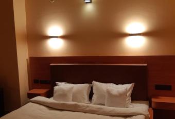 Highlander-Holidayhome allows 18 year olds to book a room