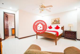 OYO 236 Hotel Edmundo allows 18 year olds to book a room