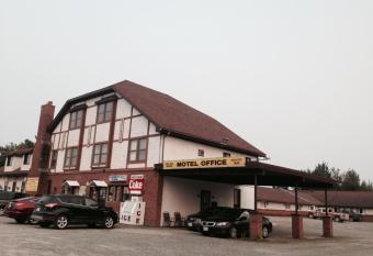 Englehart Motel has Balcony rooms