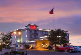 Shilo Inn Suites Warrenton allows 18 year olds to book a room