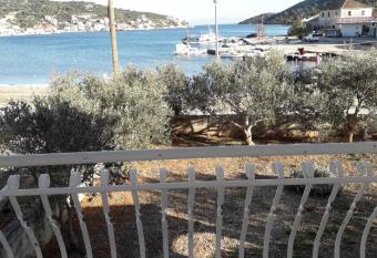 Vuleti   has Balcony rooms