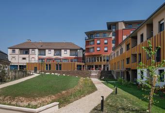 DOMITYS La Courtine has Balcony rooms