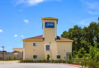Americas Best Value Inn- Aldine Westfield has Smoking rooms