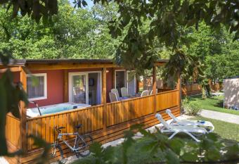 Maistra Camping Valkanela Mobile homes has Balcony rooms