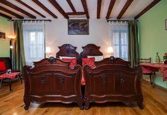 Studios Villa Oscar has Balcony rooms