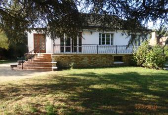 LA CHENOPE has Balcony rooms