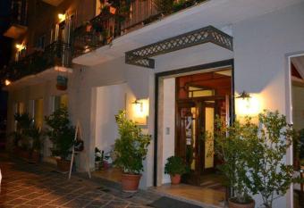 Hotel La Congiura dei Baroni has Balcony rooms