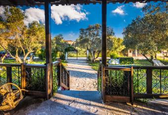 Villa Joy has Balcony rooms