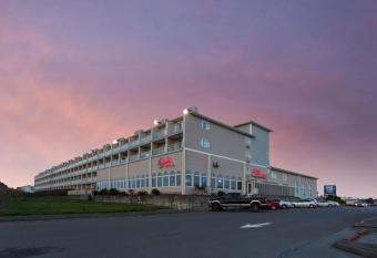 Shilo Inn Suites Ocean Shores has Balcony rooms
