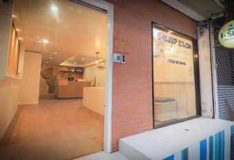 I-Sleep Silom Hostel allows 18 year olds to book a room