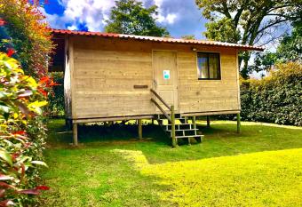 Crisantema 1 allows 18 year olds to book a room