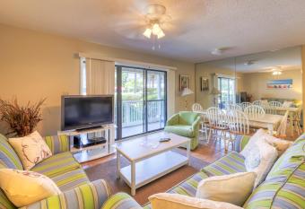 Seagrove Beach - Beachwood Villas 12D has Balcony rooms