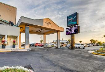 Seabreeze Inn - Fort Walton has Smoking rooms