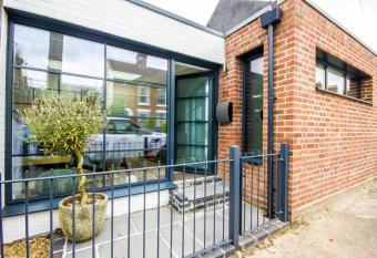The Old Bakery has Balcony rooms