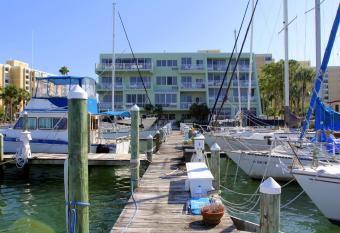 Chart House Suites on Clearwater Bay has Balcony rooms