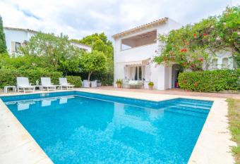 Can Ferro has Balcony rooms