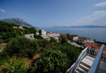 Pension Maric Rooms has Balcony rooms