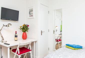 Bristol City Budget Studio Stay allows 18 year olds to book a room