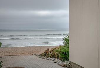 Blue Pearl - situated right on the beach has Balcony rooms