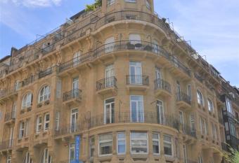 Pensi  n Alemana has Balcony rooms