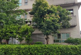 Toucheng Homestay allows 18 year olds to book a room