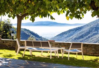 El Porxo de Can Baixeres has Balcony rooms