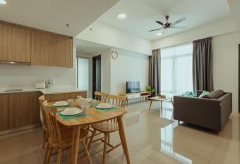 Muji X Tiffany - City and Hill View 3BR at 218 Tropicana NEAR Komtar Food Heaven Heritage with Netflix allows 18 year olds to book a room