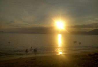 Venha Para Angra - Loft Amplo allows 18 year olds to book a room