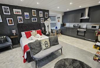 Victoria Loft allows 18 year olds to book a room