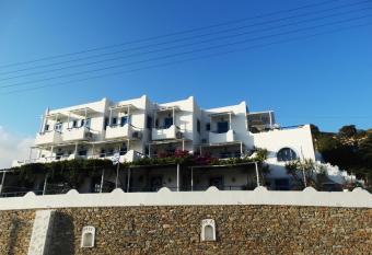 Castelopetra has Balcony rooms