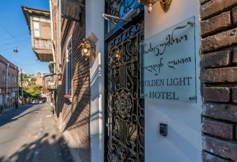 Golden Light Hotel has Balcony rooms
