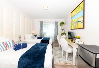 Nobe Suite and Bar by Normans Tavern Miami Beach allows 18 year olds to book a room