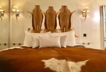 Who d A Thought It has rooms with a private hot tub