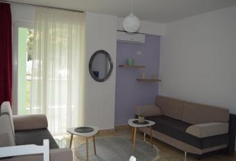 Blini Seaside Apartment has Balcony rooms