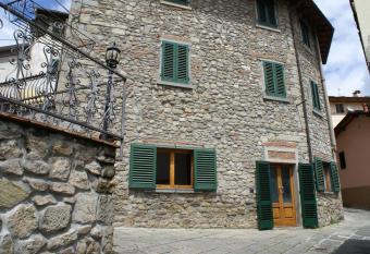 Casa Poli Bolzoni has Balcony rooms