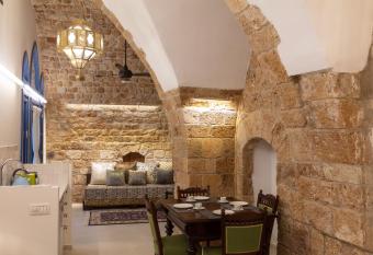 Alma allows 18 year olds to book a room