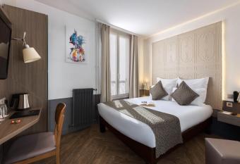 Contact H  tel Aliz   Montmartre allows 18 year olds to book a room