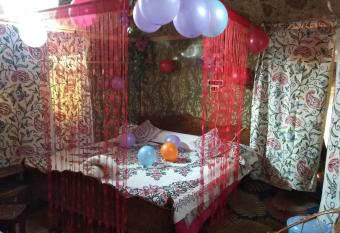 houseboat KING OF KINGS has Balcony rooms