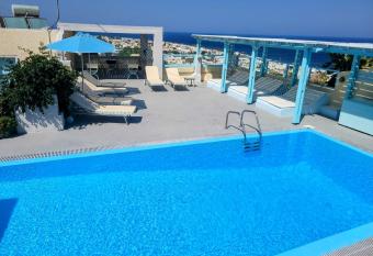 Villa Anneta allows 18 year olds to book a room