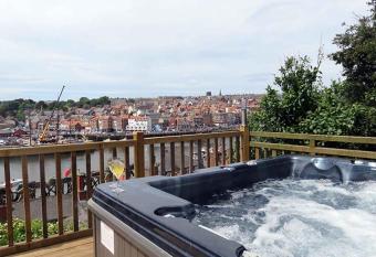 CyanaCottages Ropery Cottage has Balcony rooms