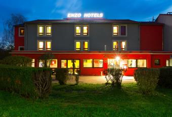 Enzo Hotels Pont-a-Mousson by Kyriad Direct allows 18 year olds to book a room