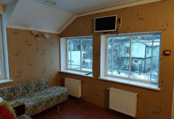 Jomas 75 has Balcony rooms