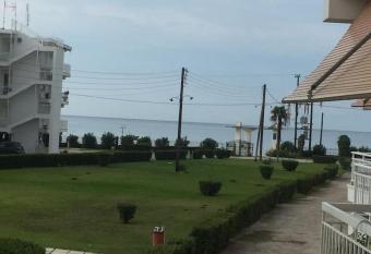 KORALI APPARTMENT BY THE SEA has Balcony rooms