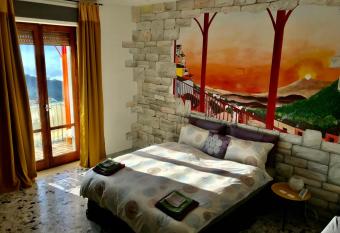 La Vista has Balcony rooms