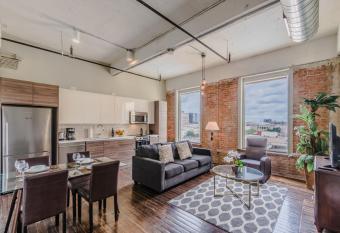 Regal Stays Corporate Apartments - Downtown Dallas allows 18 year olds to book a room