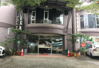 Place2Stay @ Kenyalang allows 18 year olds to book a room