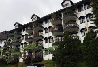 Strawberry Park Resort has Balcony rooms